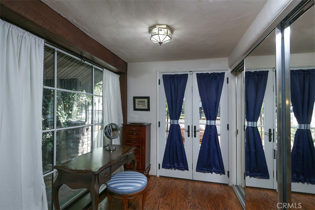 847 Victoria Drive Pasadena, CA 91104 - Photo 15 of 21 a view of a room with gym equipment