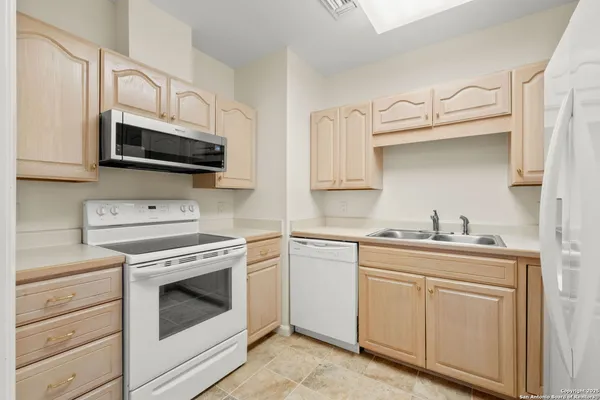 $50,000 | 1 Towers Park Lane, Unit 402, San Antonio, TX 78209