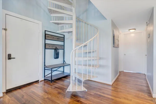 $619,900 | 290 Sailors Cove Drive, Unit 409, Moneta, VA 24121
