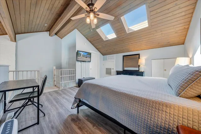 $649,900 | 290 Sailors Cove Drive, Unit 409, Moneta, VA 24121