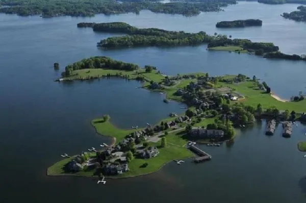 $619,900 | 290 Sailors Cove Drive, Unit 409, Moneta, VA 24121