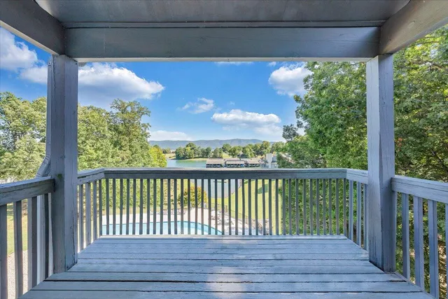 $649,900 | 290 Sailors Cove Drive, Unit 409, Moneta, VA 24121