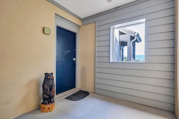 $619,900 | 290 Sailors Cove Drive, Unit 409, Moneta, VA 24121