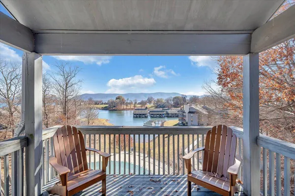 $619,900 | 290 Sailors Cove Drive, Unit 409, Moneta, VA 24121