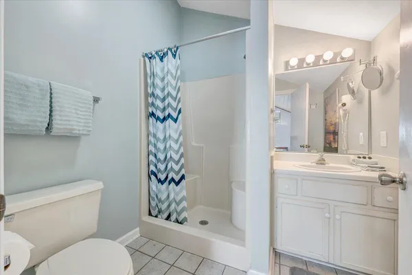 $619,900 | 290 Sailors Cove Drive, Unit 409, Moneta, VA 24121