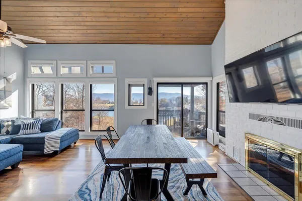 $619,900 | 290 Sailors Cove Drive, Unit 409, Moneta, VA 24121