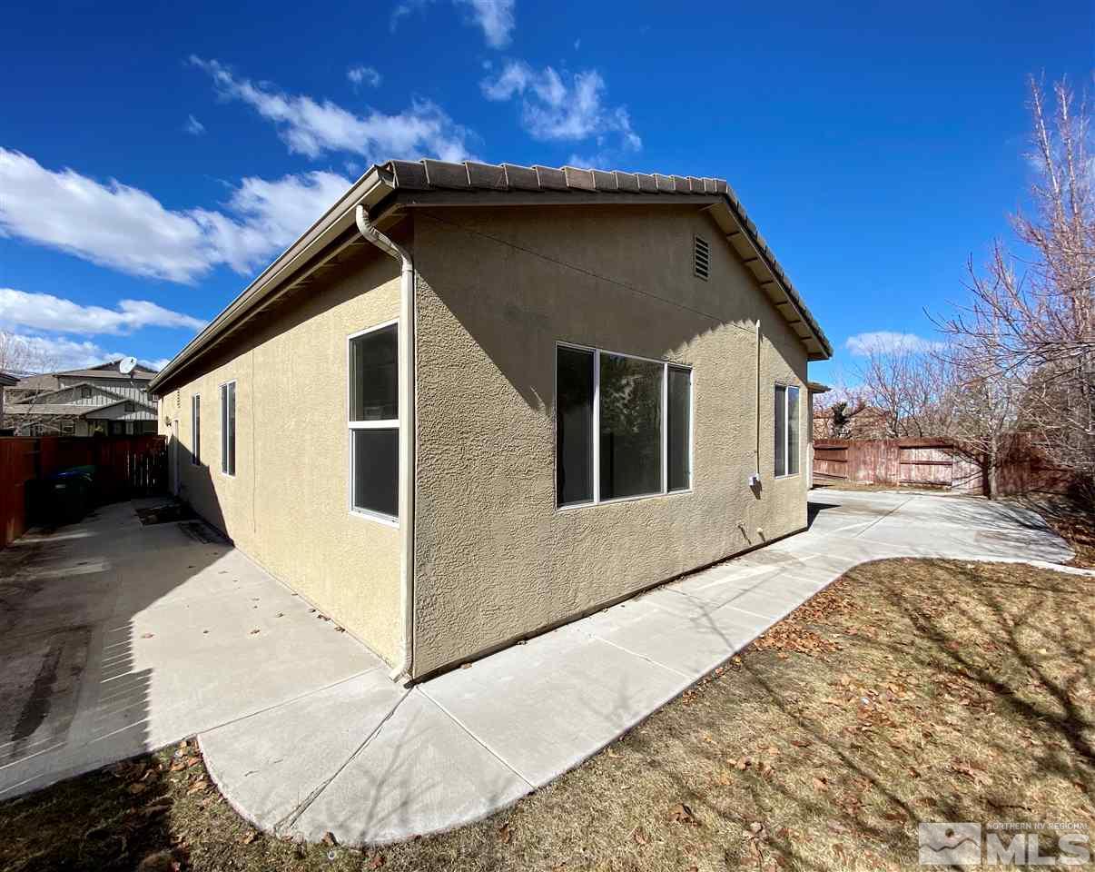 10554 Thistle Berry Court Reno, NV 89521 - Photo 16 of 20 Photo 16
