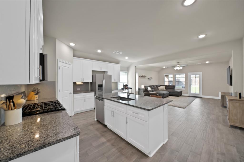 2299 Templin Avenue Forney, TX 75126 - Photo 8 of 38