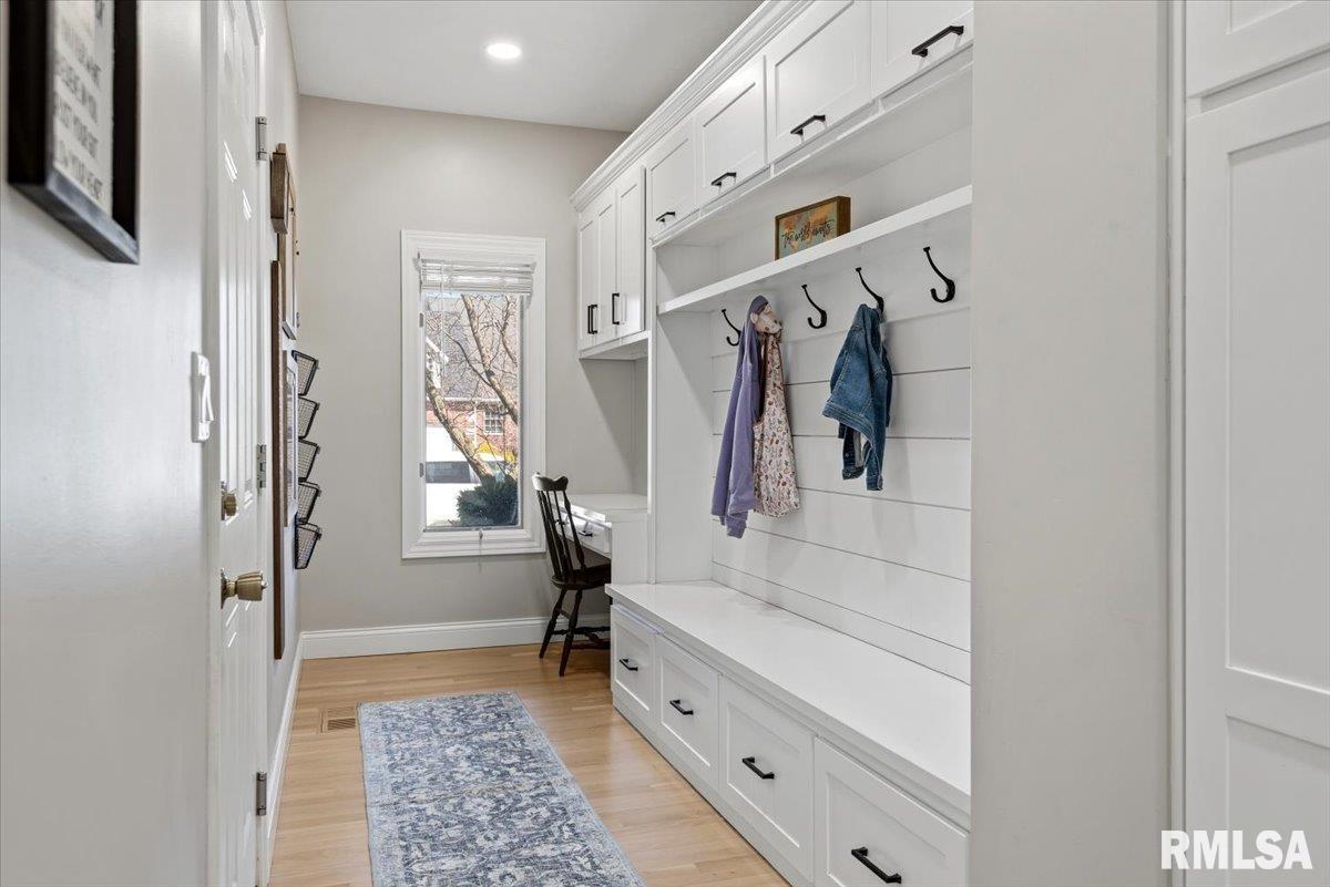 8 Riverwood Drive Rochester, IL 62563 - Photo 20 of 65