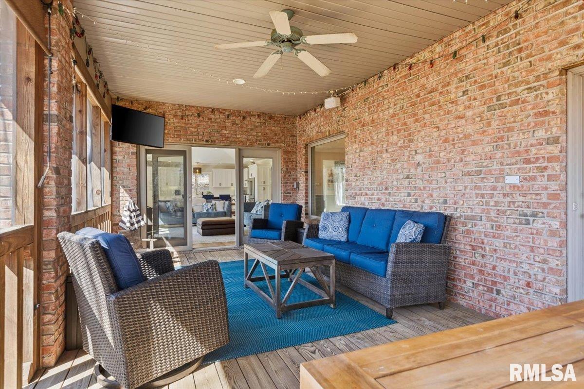 8 Riverwood Drive Rochester, IL 62563 - Photo 23 of 65