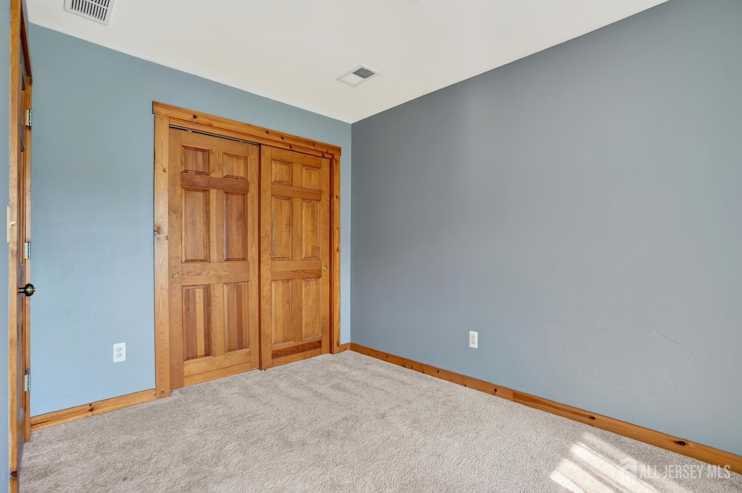 439 Schoolhouse Road Monroe Township, NJ 08831 - Photo 30 of 52