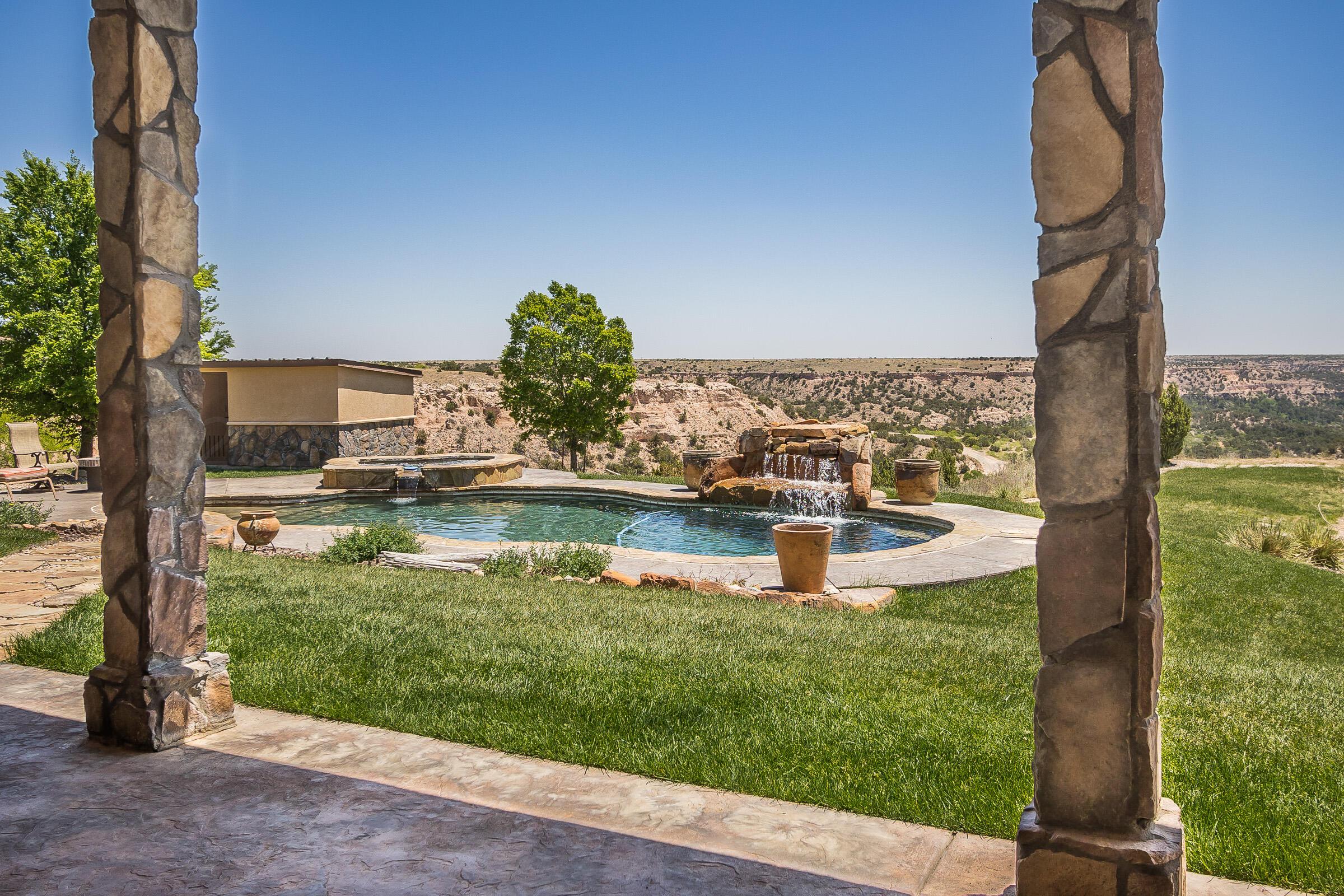 7801 East Lake View Road Amarillo, TX 79118 - Photo 12 of 54 Back Patio