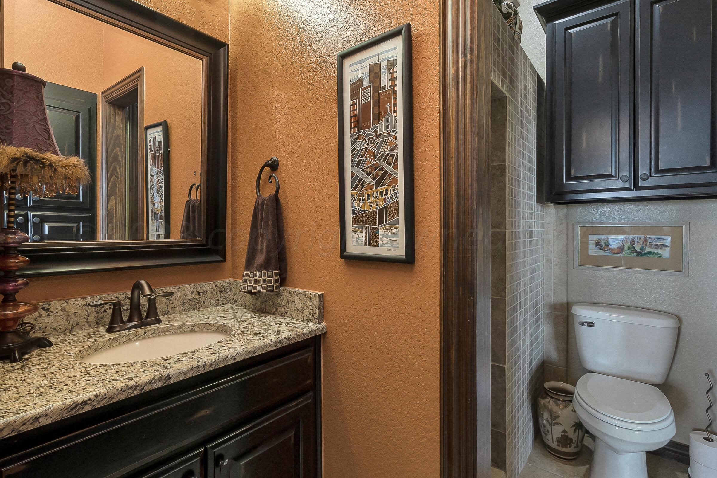 7801 East Lake View Road Amarillo, TX 79118 - Photo 45 of 54 Jack/Jill Bath