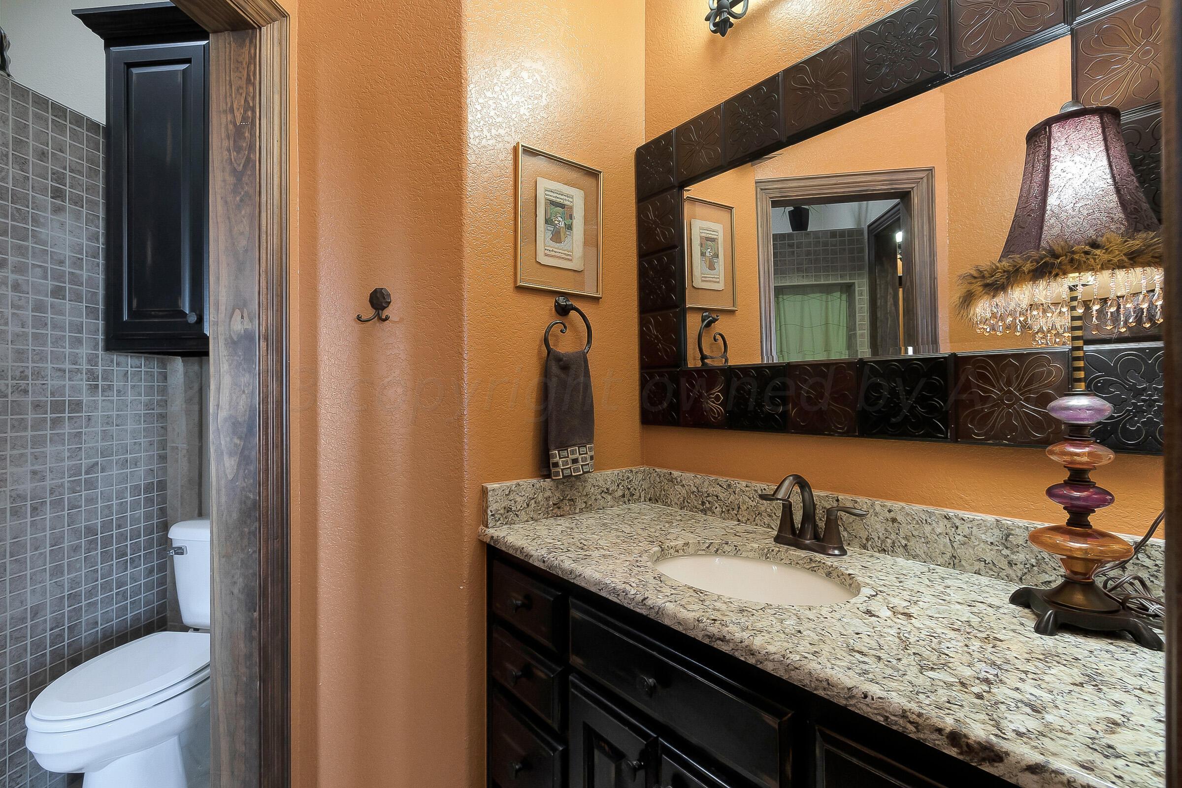 7801 East Lake View Road Amarillo, TX 79118 - Photo 47 of 54 Jack/Jill Bath