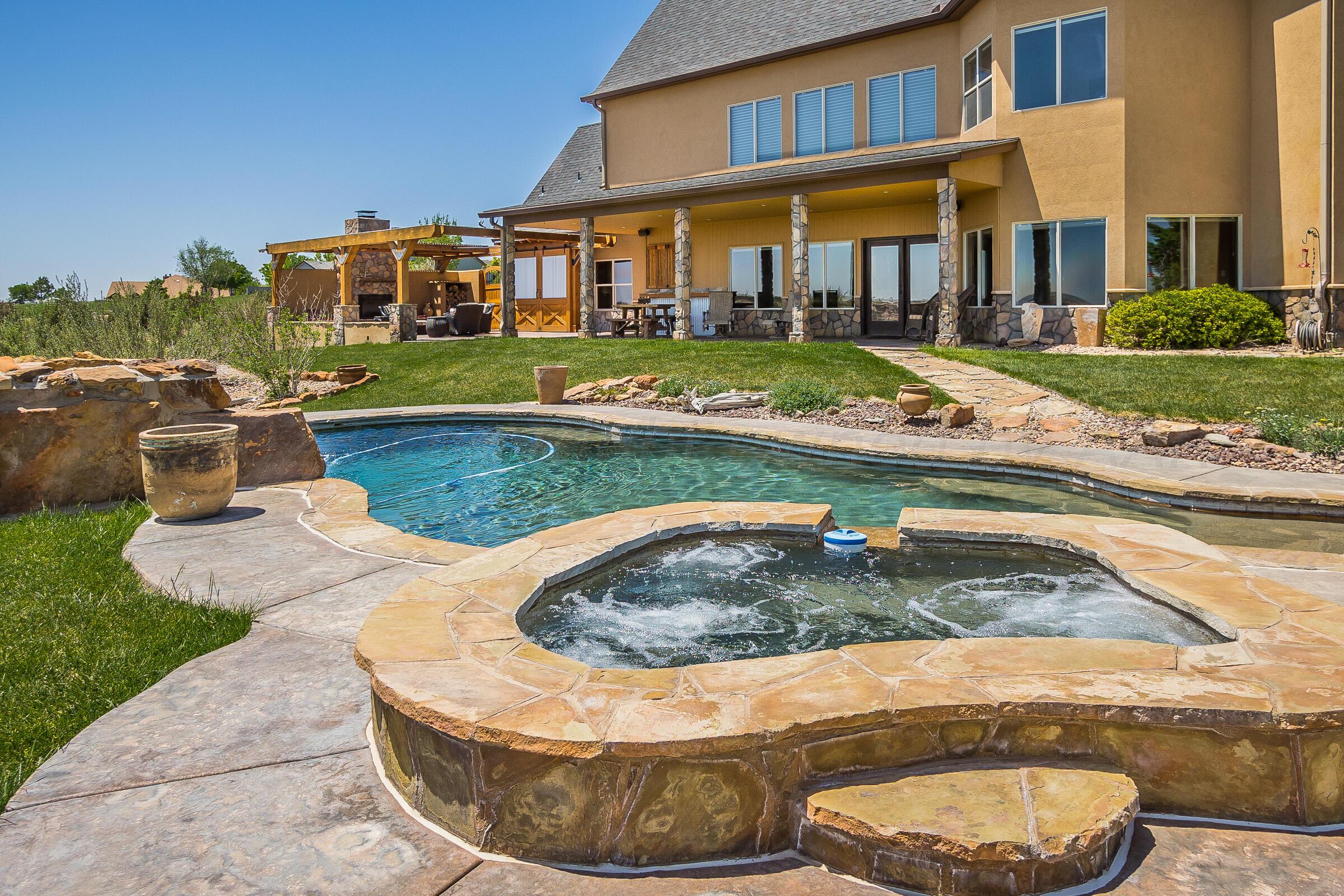 7801 East Lake View Road Amarillo, TX 79118 - Photo 9 of 54 Pool/Patio