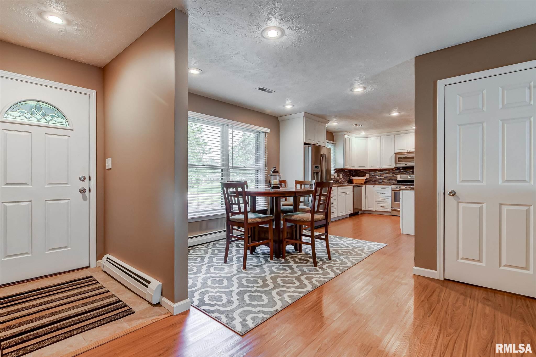 7512 Tumbleweed Trail Springfield, IL 62707 - Photo 4 of 47 Gallery Image 4