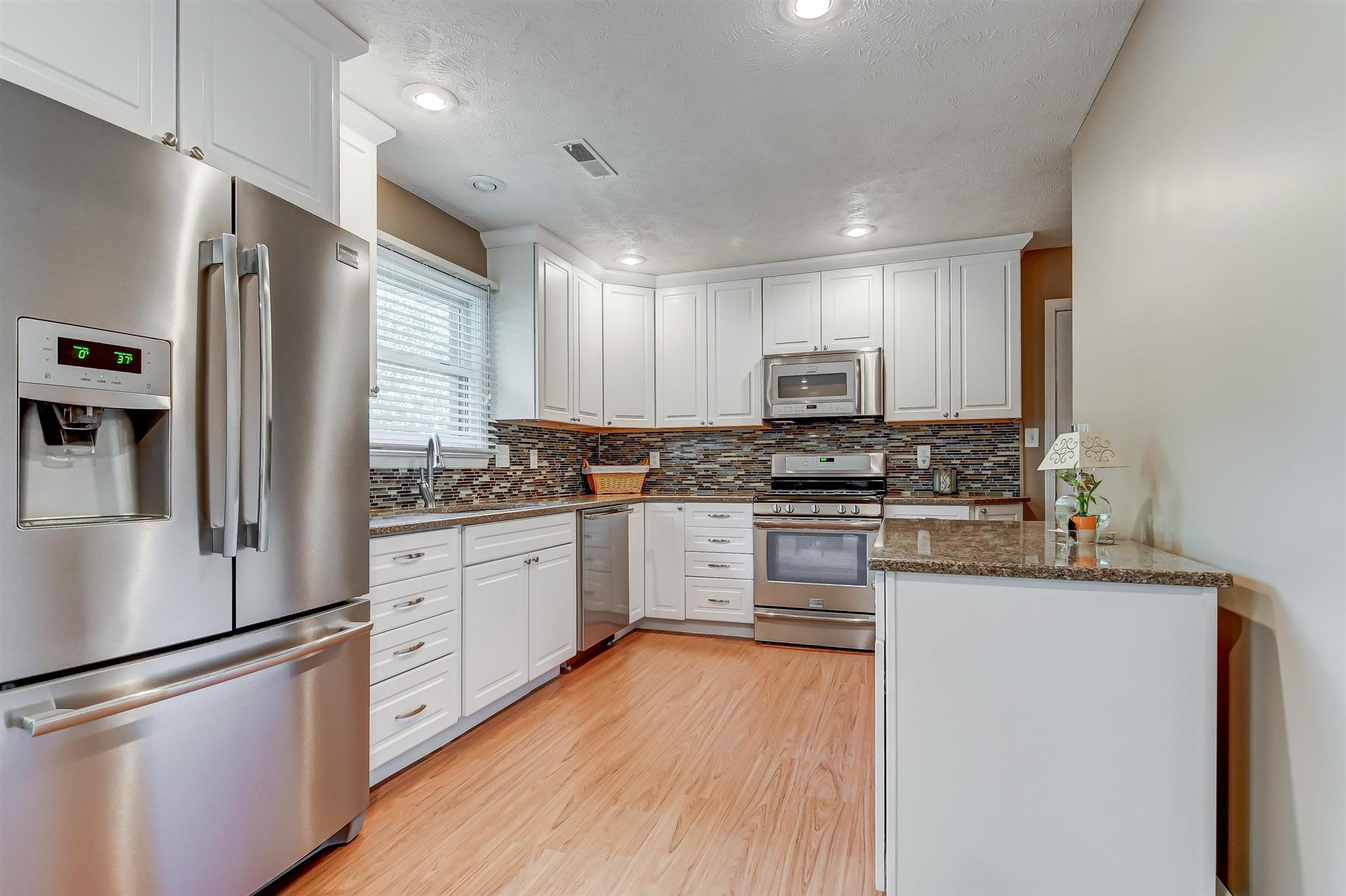 7512 Tumbleweed Trail Springfield, IL 62707 - Photo 8 of 47 Gallery Image 8