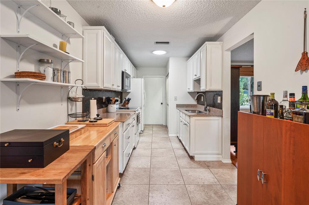 7536 Heather Walk Drive Weeki Wachee, FL 34613 - Photo 11 of 65