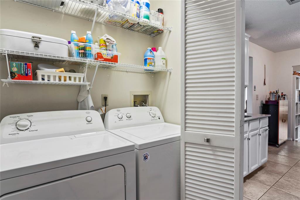 7536 Heather Walk Drive Weeki Wachee, FL 34613 - Photo 16 of 65