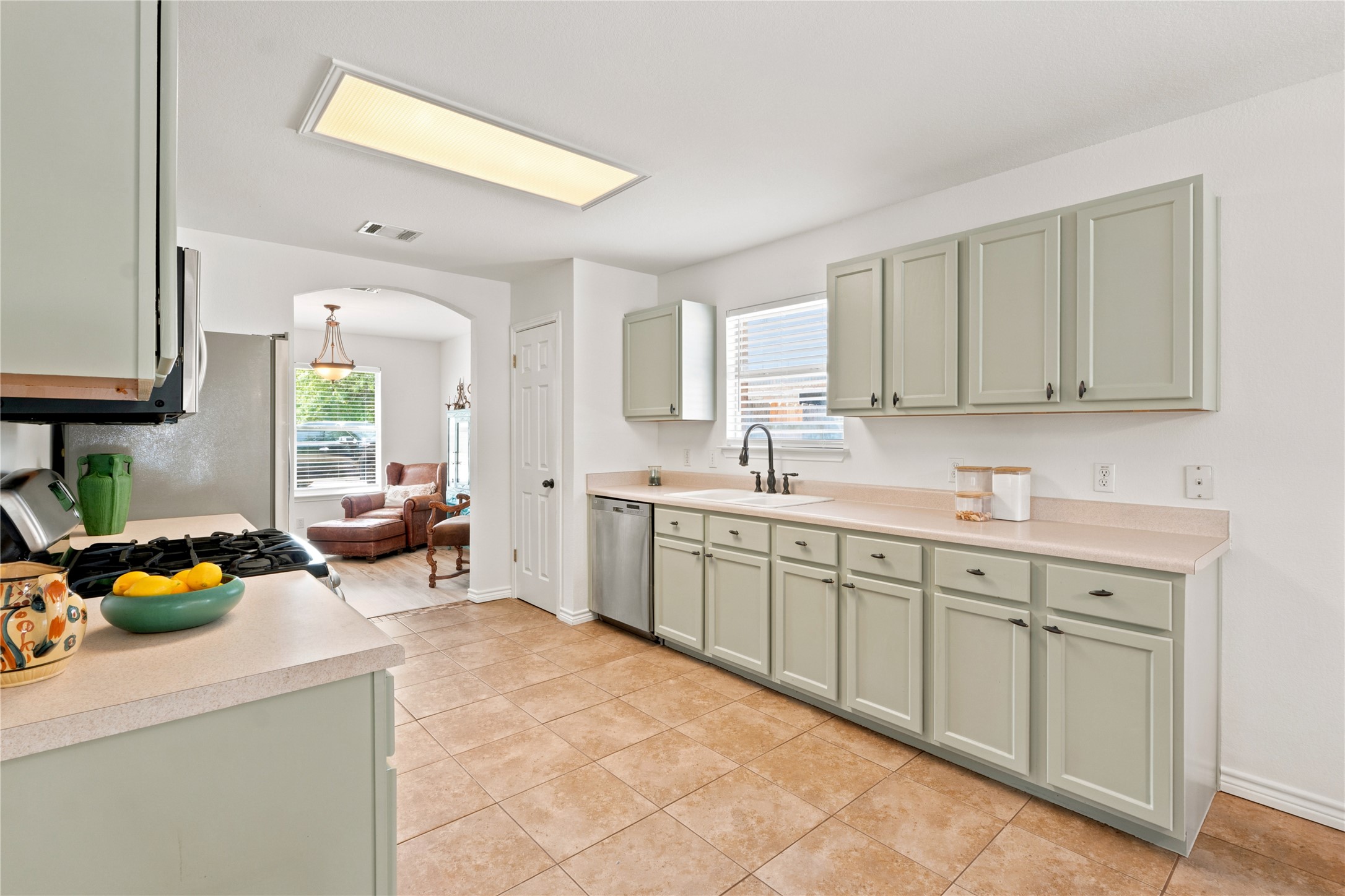 405 Fairfield Loop Leander, TX 78641 - Photo 11 of 40 Gallery Image 11