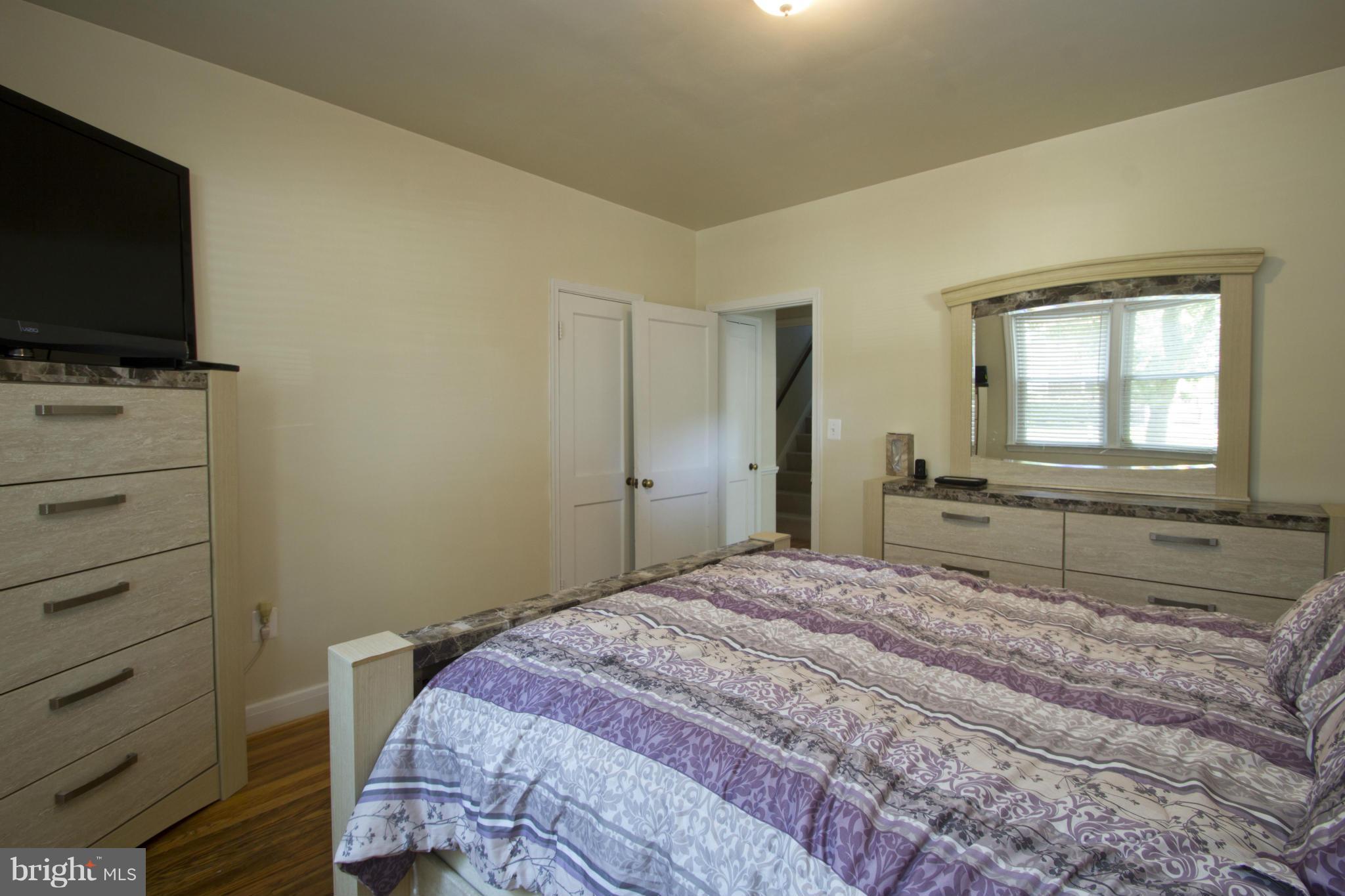 409 South Wickham Road Baltimore, MD 21229 - Photo 12 of 30 Main Floor Master Bedroom