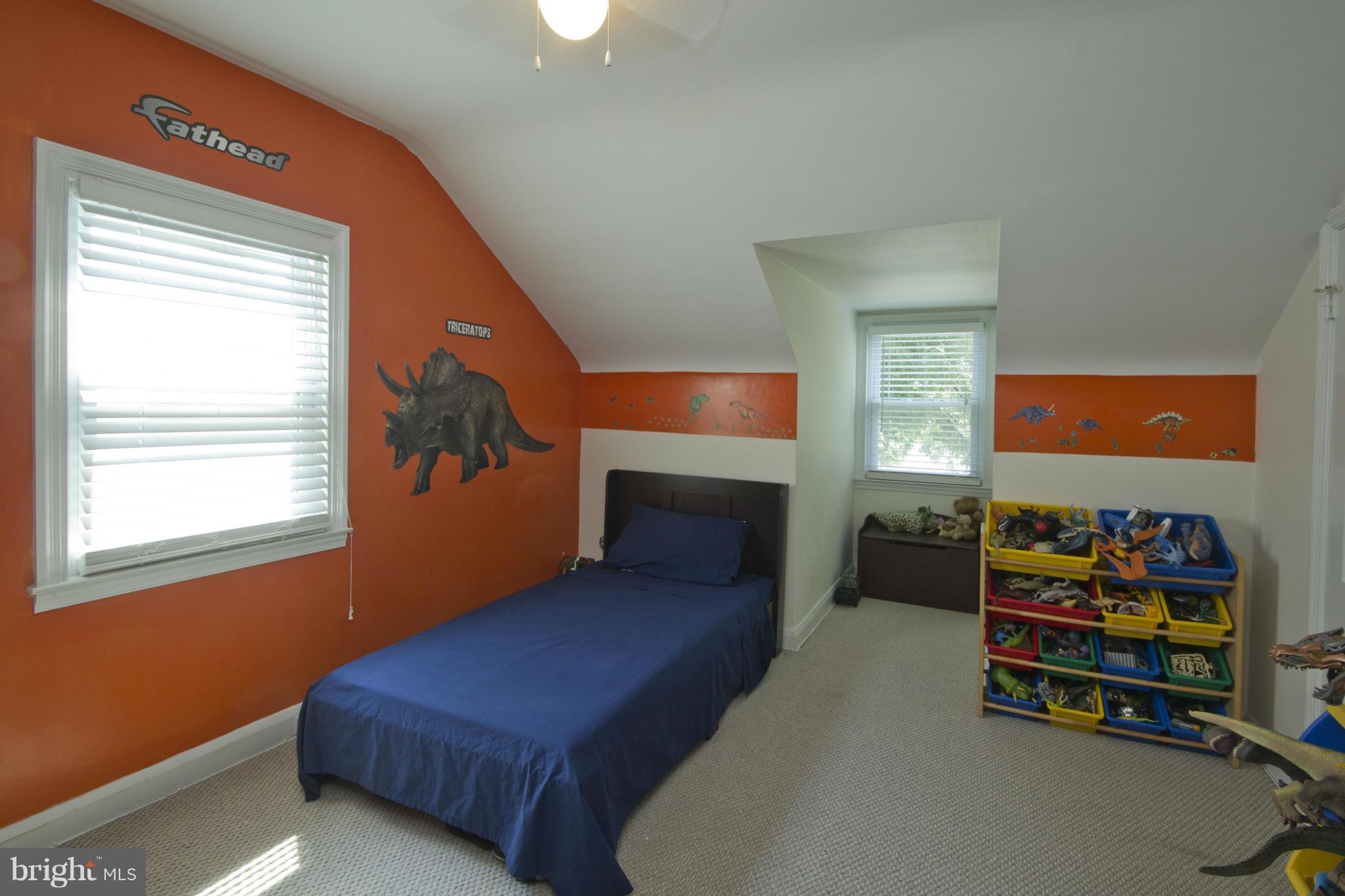 409 South Wickham Road Baltimore, MD 21229 - Photo 16 of 30 Third Bedroom Upstairs