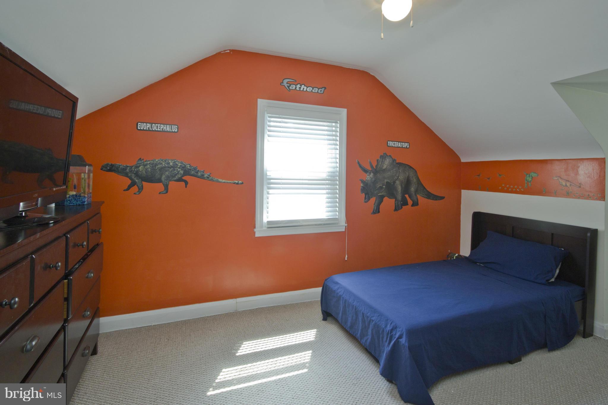 409 South Wickham Road Baltimore, MD 21229 - Photo 17 of 30 Third Bedroom Upstairs