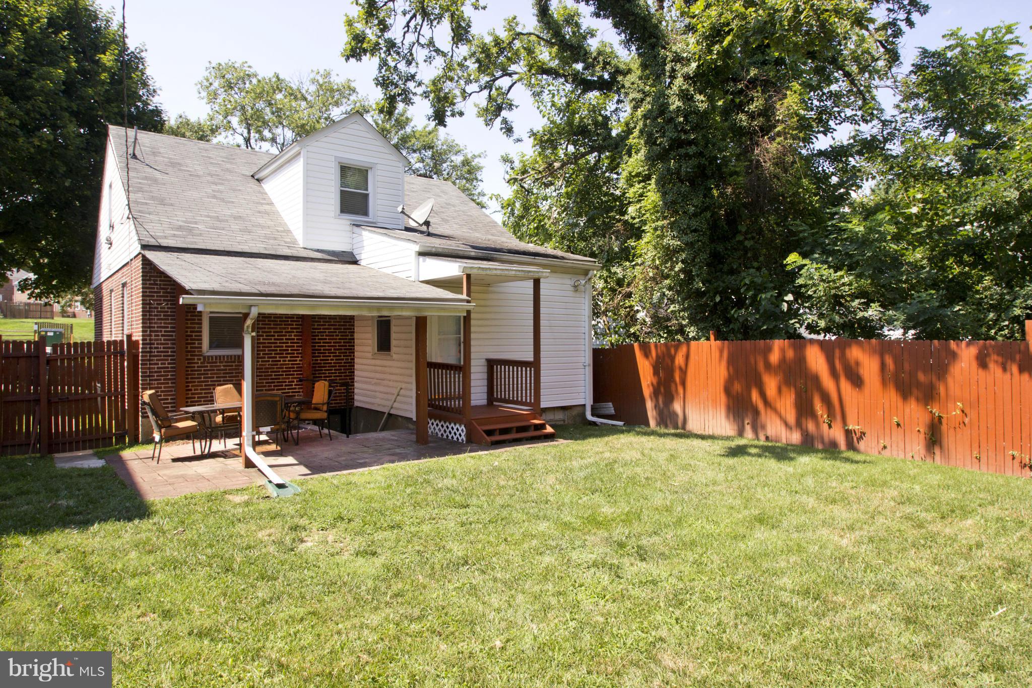 409 South Wickham Road Baltimore, MD 21229 - Photo 27 of 30 Spacious Fenced Backyard
