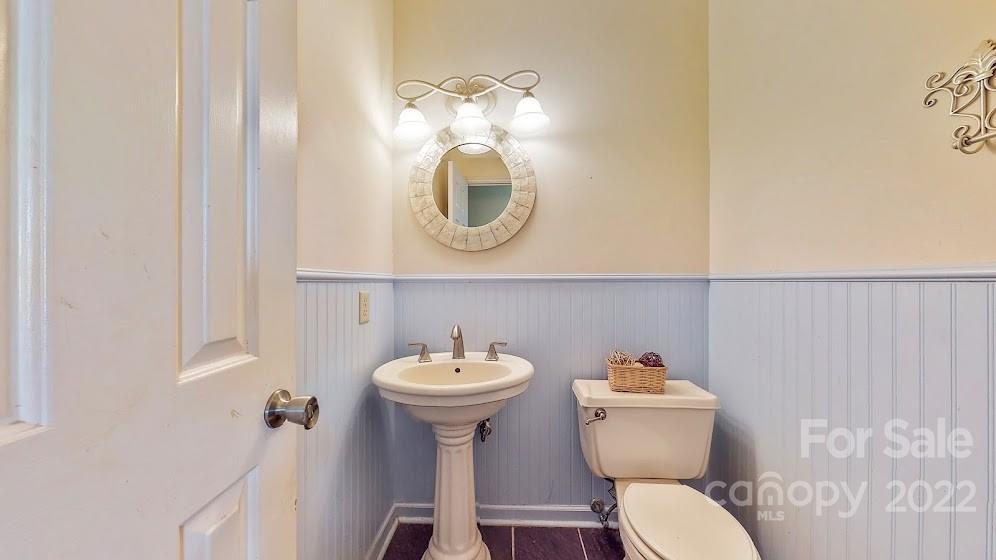 1522 Running Brook Road Charlotte, NC 28214 - Photo 17 of 33 Gallery Image 17