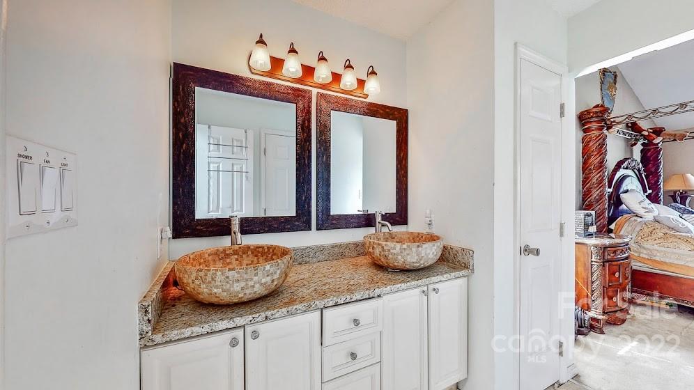 1522 Running Brook Road Charlotte, NC 28214 - Photo 21 of 33 Gallery Image 21