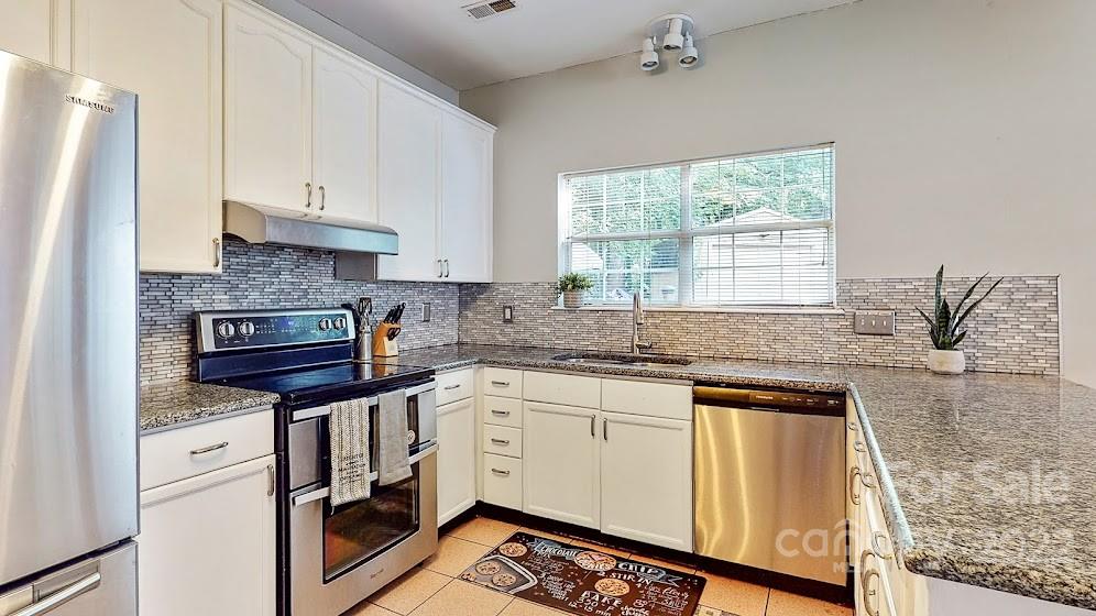 1522 Running Brook Road Charlotte, NC 28214 - Photo 3 of 33 Gallery Image 3