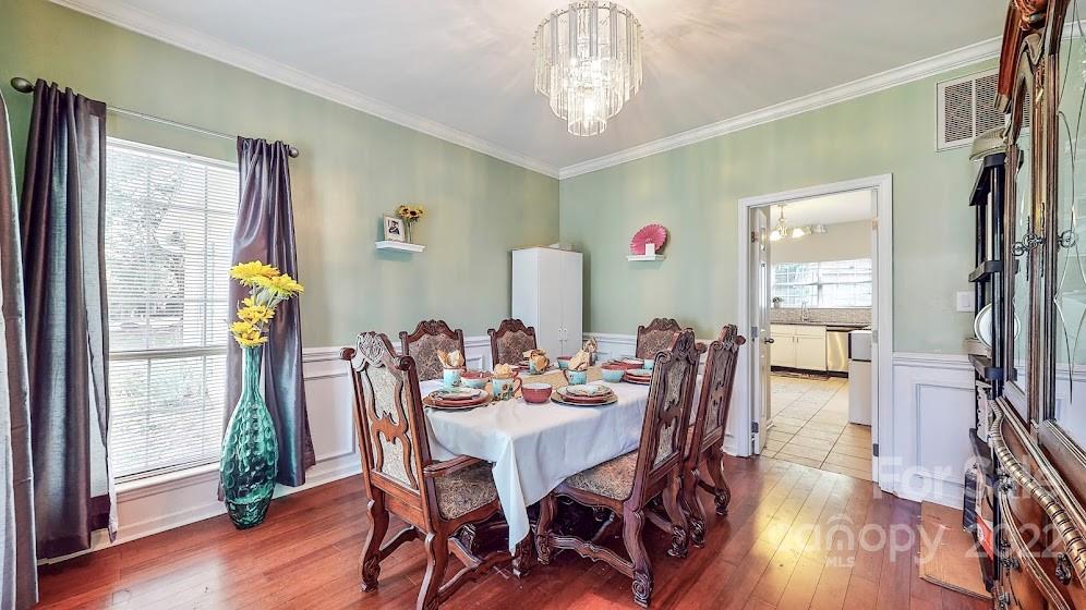 1522 Running Brook Road Charlotte, NC 28214 - Photo 6 of 33 Gallery Image 6