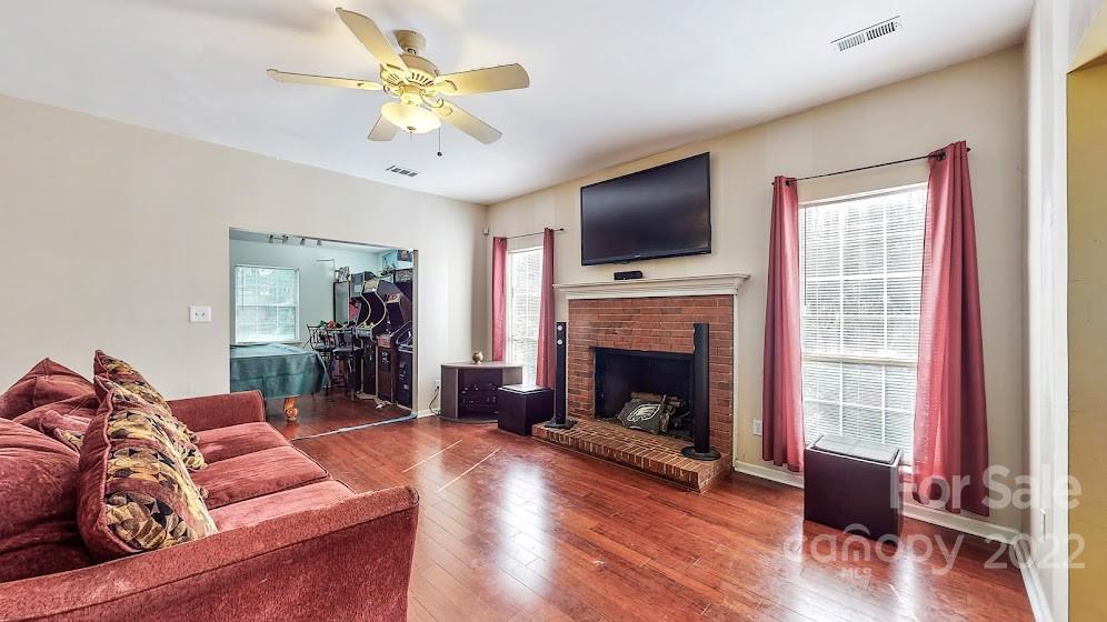 1522 Running Brook Road Charlotte, NC 28214 - Photo 10 of 33 Gallery Image 10
