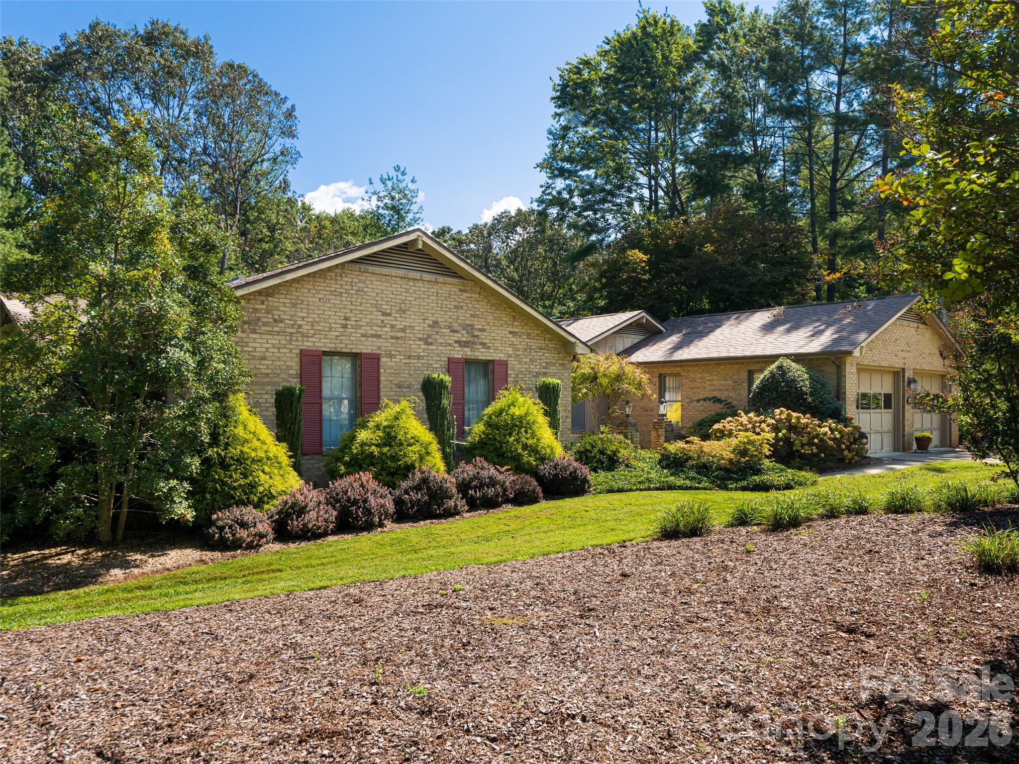 40 Applecross Road Weaverville, NC 28787 - Photo 4 of 46