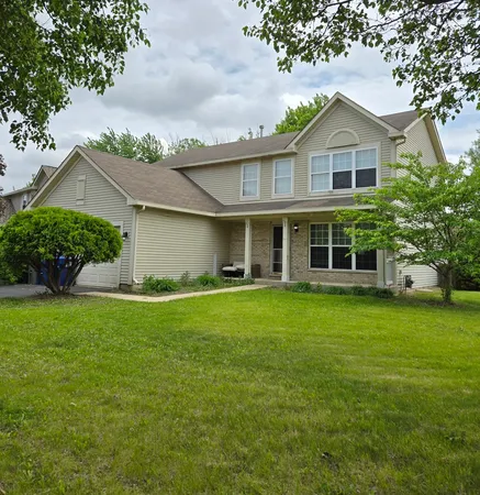 $370,000 | 2201 Andrew Trail, Montgomery, IL 60538