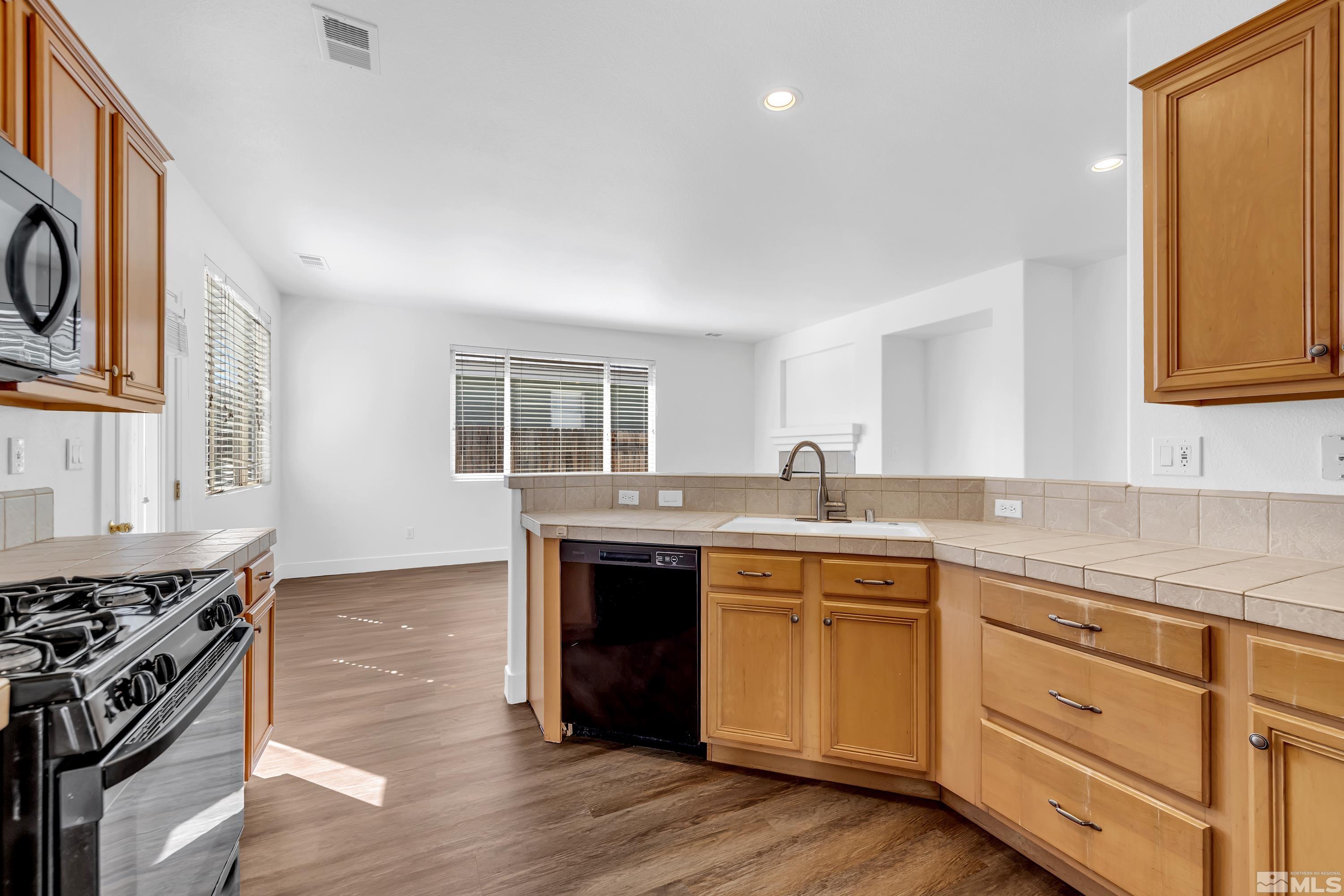 1693 Iron Mountain Drive Reno, NV 89521 - Photo 9 of 36 Photo 10