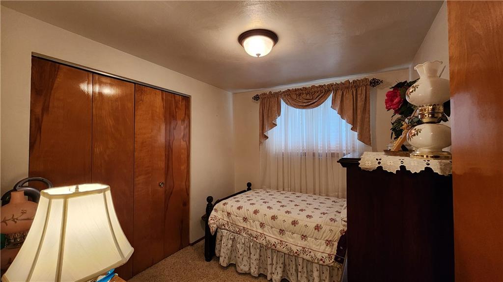 262 Vista Drive Apollo, PA 15613 - Photo 16 of 25 a bedroom with a bed and a closet