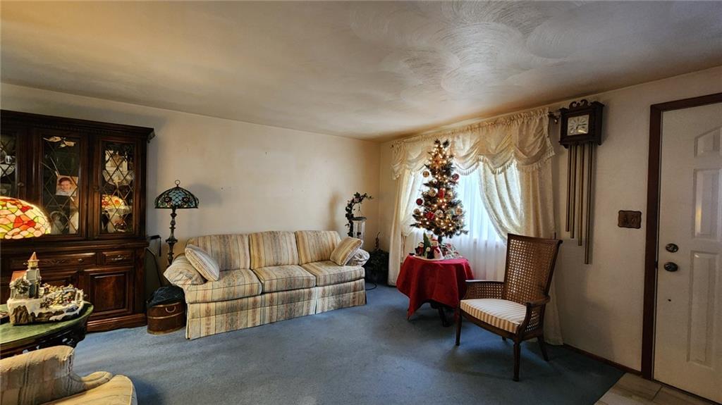 262 Vista Drive Apollo, PA 15613 - Photo 6 of 23 a living room with furniture and a window