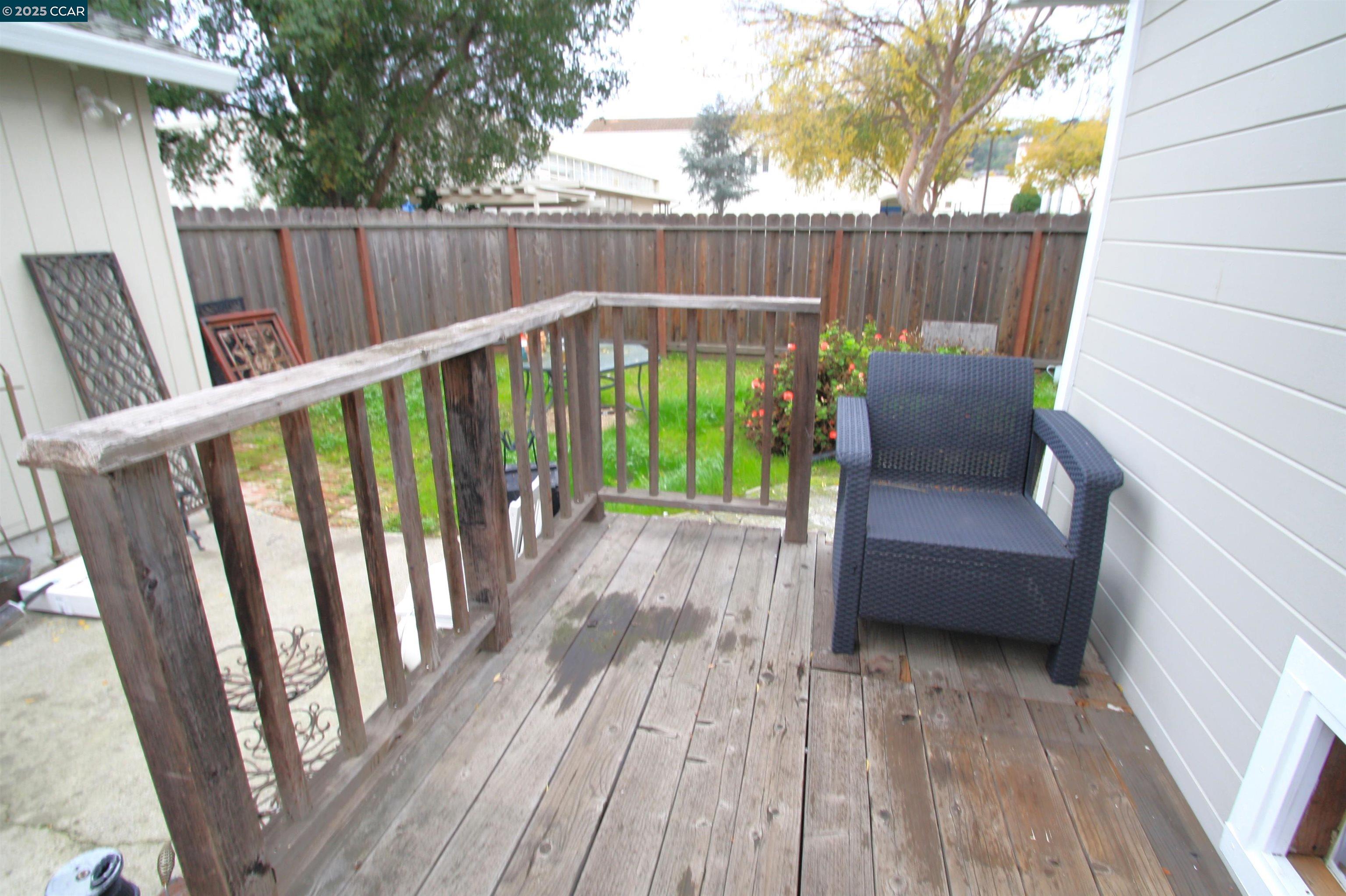 1002 Warren Street Martinez, CA 94553 - Photo 20 of 26