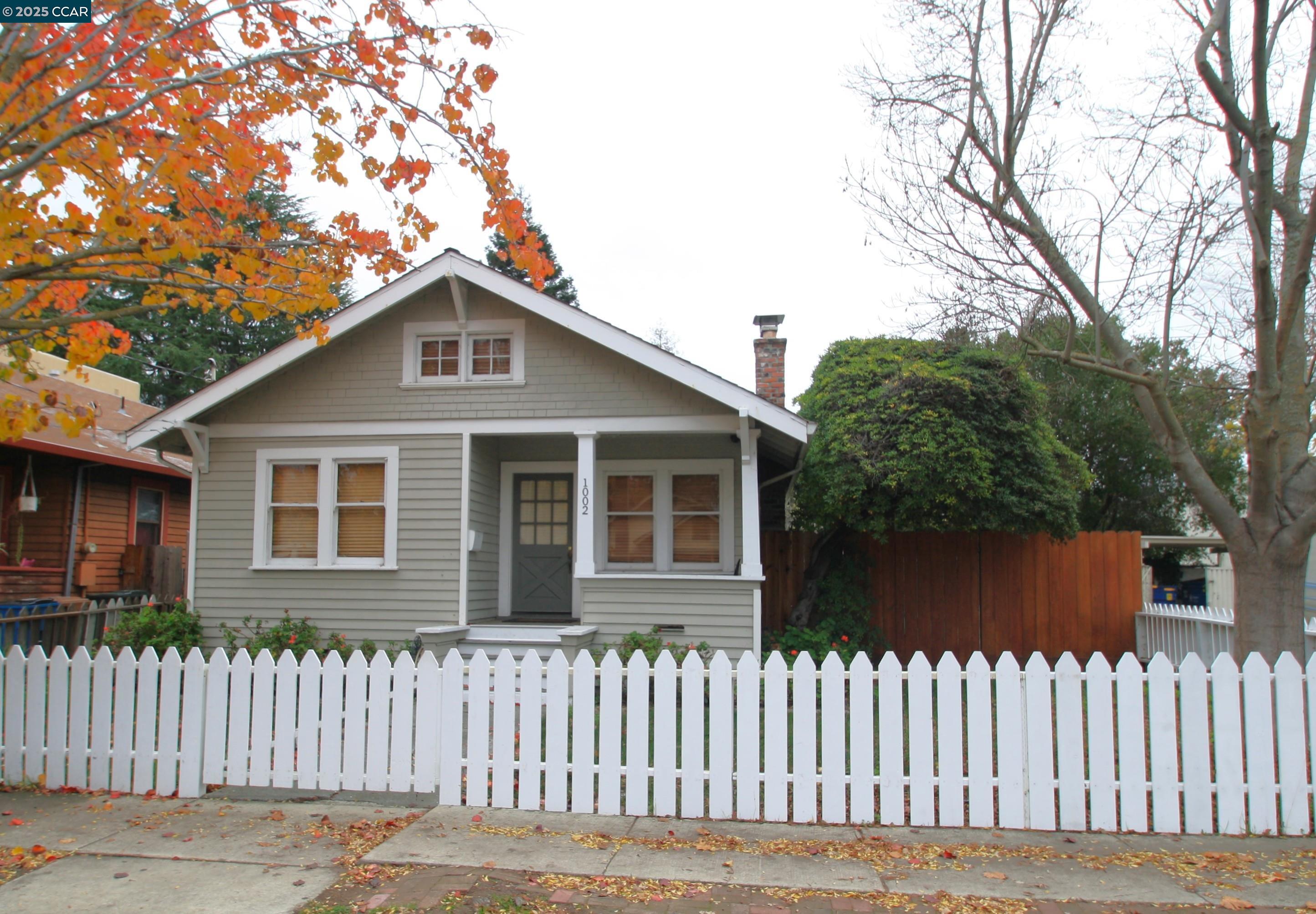 1002 Warren Street Martinez, CA 94553 - Photo 3 of 26