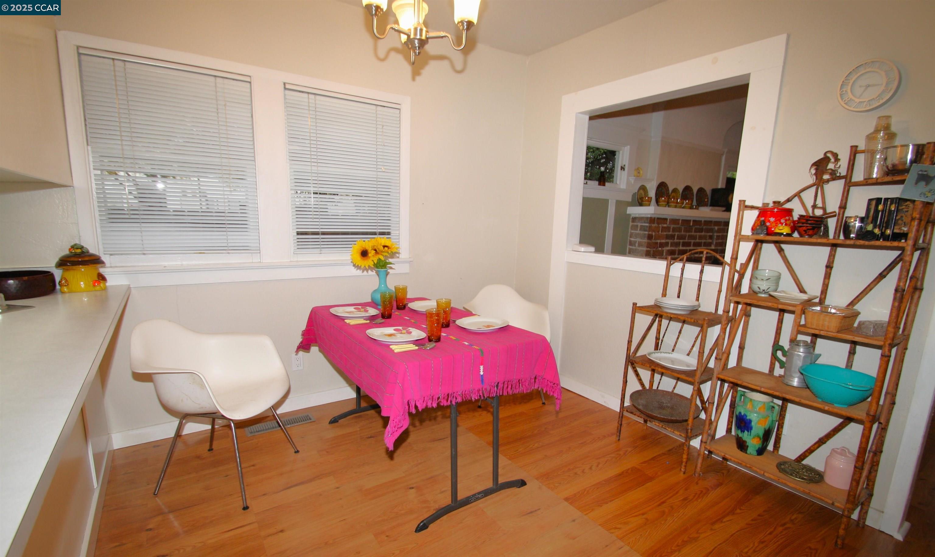 1002 Warren Street Martinez, CA 94553 - Photo 8 of 26