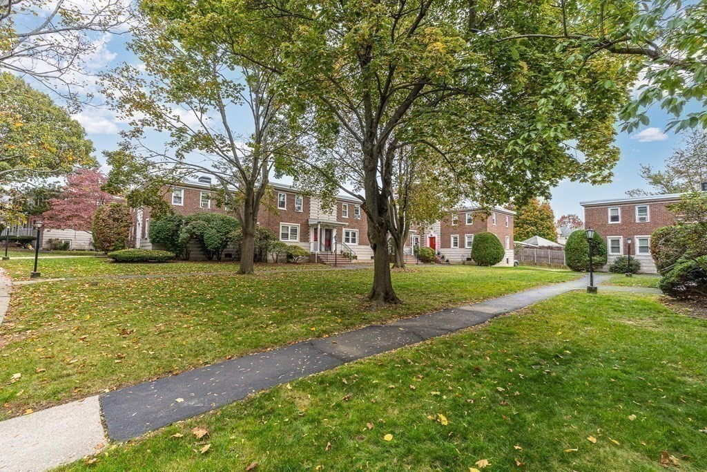 28 Newman Road, Unit 28 Malden, MA 02148 - Photo 2 of 32 Gallery Image 2