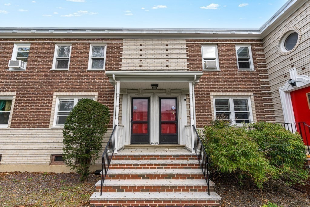 28 Newman Road, Unit 28 Malden, MA 02148 - Photo 3 of 32 Gallery Image 3