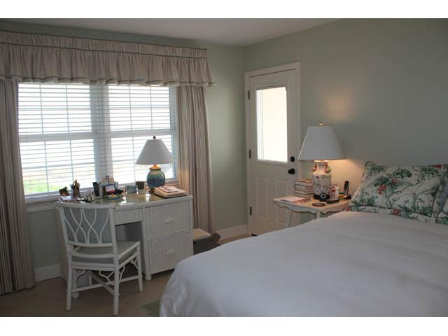 1150 Reef Road, Unit B27 Vero Beach, FL 32963 - Photo 13 of 25 Gallery Image 13