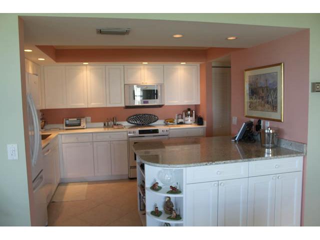 1150 Reef Road, Unit B27 Vero Beach, FL 32963 - Photo 5 of 25 Gallery Image 5