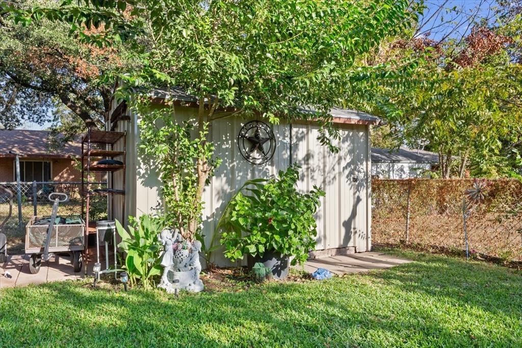 6209 May Drive Waco, TX 76710 - Photo 30 of 30 View of shed