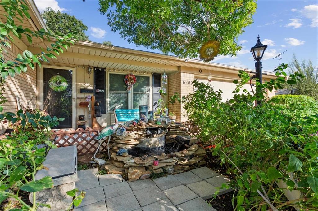 6209 May Drive Waco, TX 76710 - Photo 4 of 30 View of patio / terrace