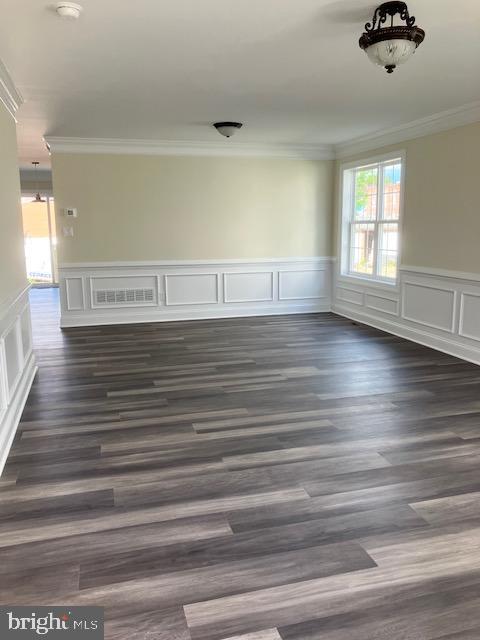 111 Heulings Avenue Riverside, NJ 08075 - Photo 3 of 61