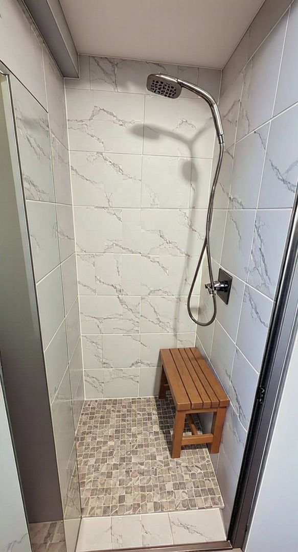 517 Appletree Lane Deerfield, IL 60015 - Photo 20 of 22 a bathroom with a shower