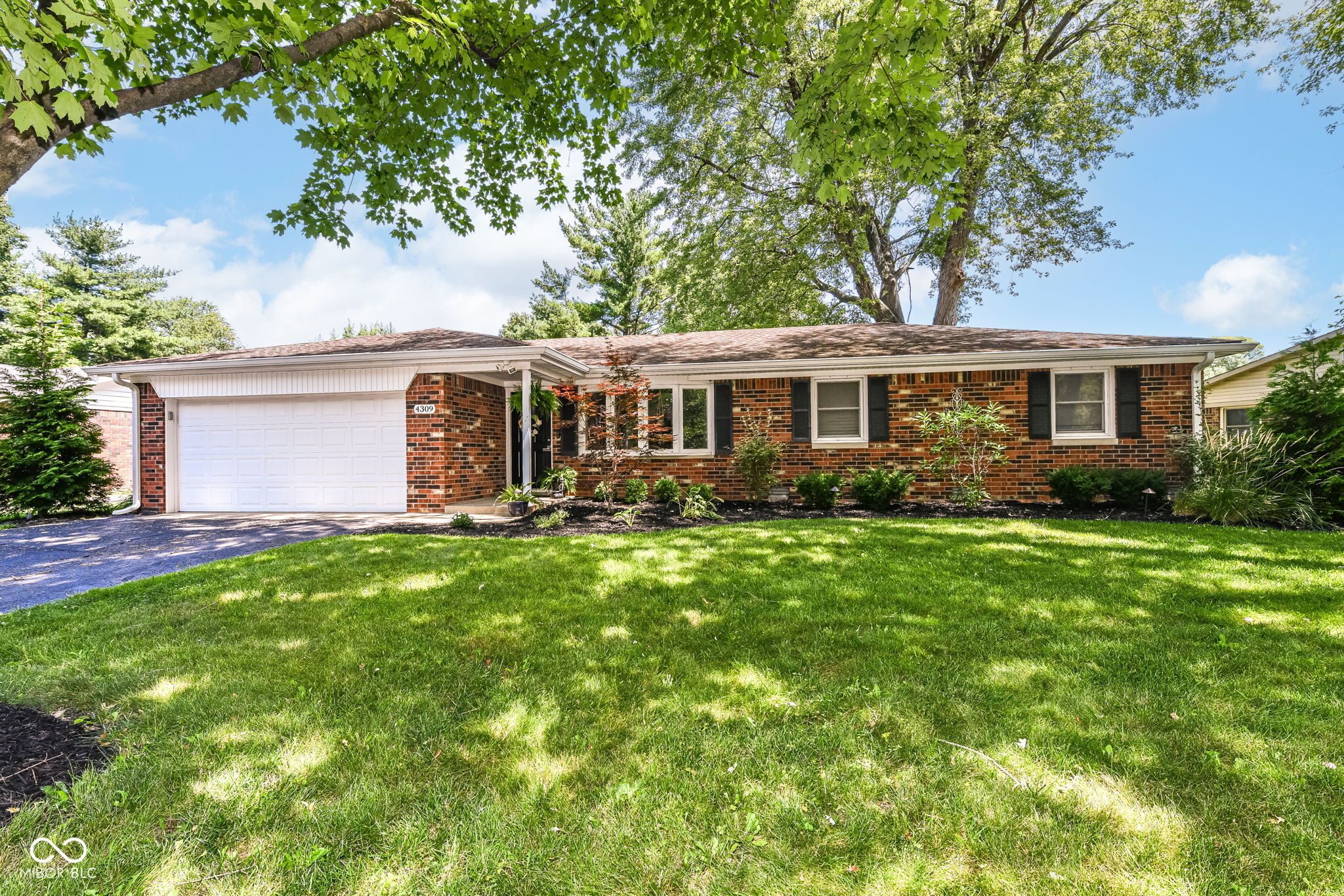 4309 Clifford Road Brownsburg, IN 46112 - Photo 1 of 29 Gallery Image 1